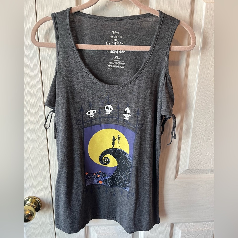 Disney Tim Burton’s The Nightmare Before Christmas Cold Shoulder Top – Small 🥀🌙🖤